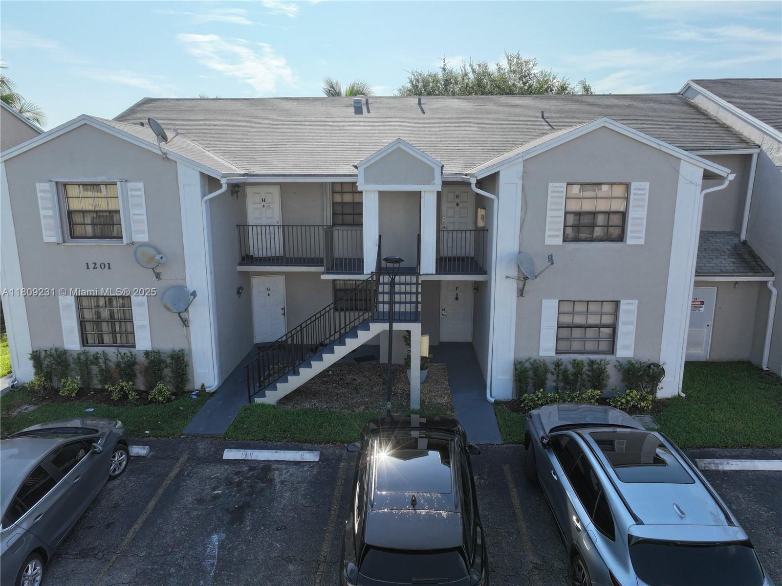 1201 N Liberty Ave 1201F, Homestead, Miami-Dade County, Florida - 2 Bedrooms  
2 Bathrooms - 