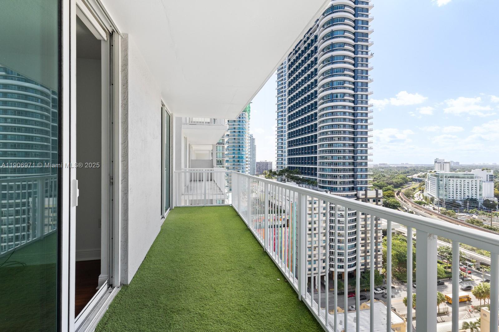 VUE AT BRICKELL CONDO - Residential Lease