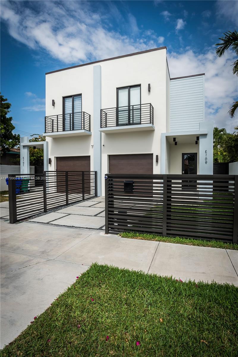 Rental Property at 3107 Sw 26th St 3107, Miami, Broward County, Florida - Bedrooms: 4 
Bathrooms: 4  - $7,500 MO.