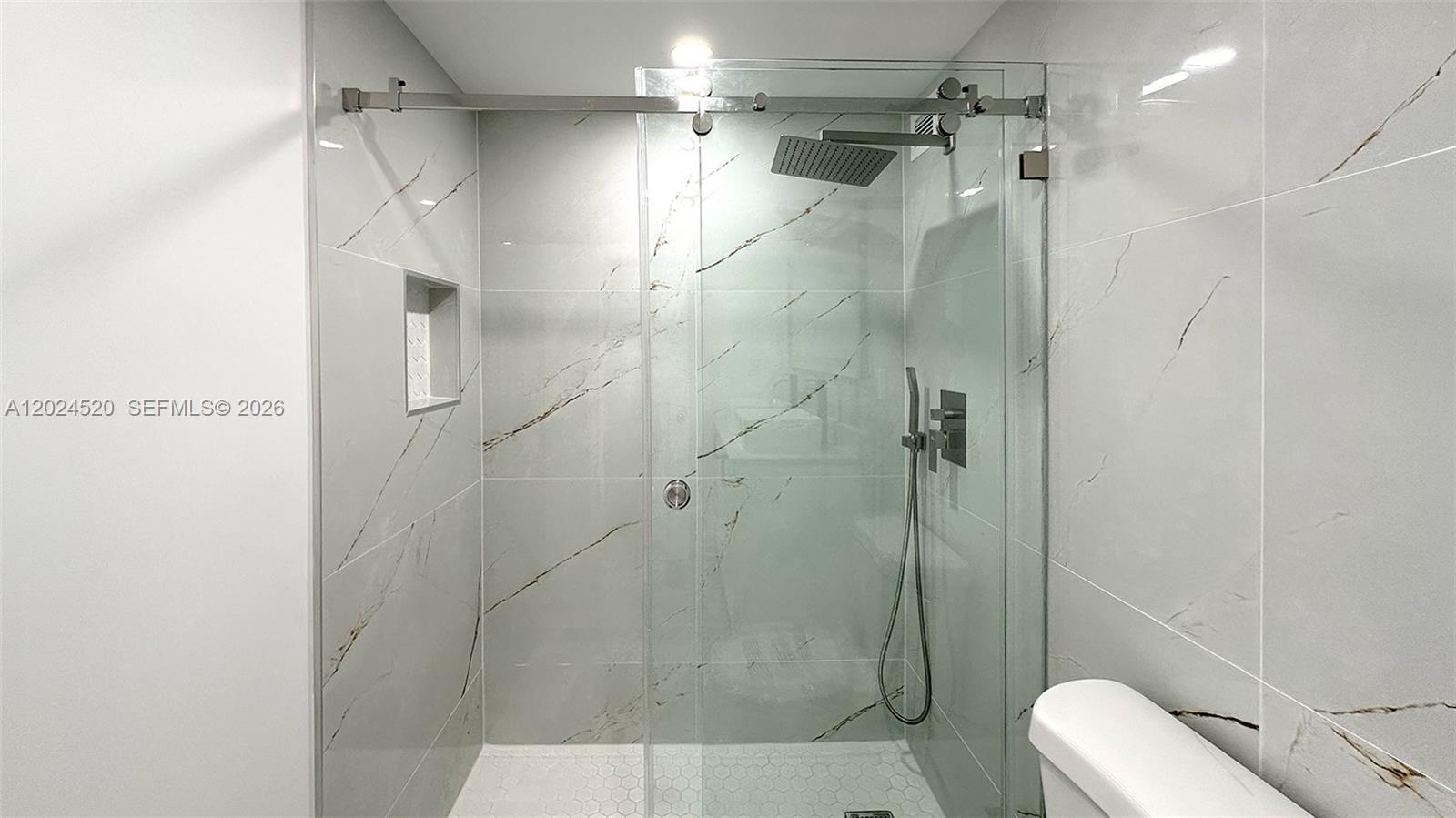 COMMODORE PLAZA CONDO - Residential Lease
