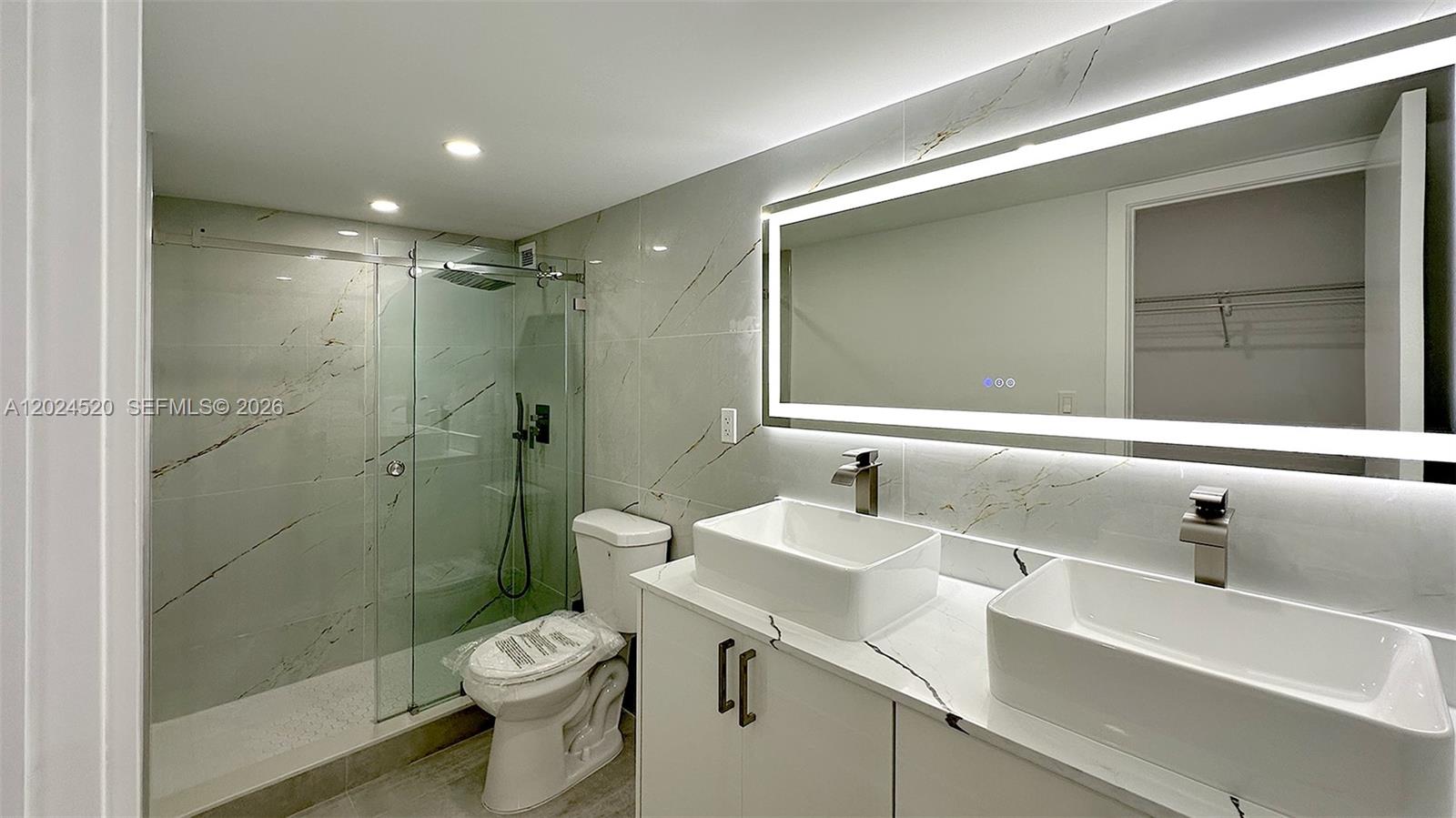 COMMODORE PLAZA CONDO - Residential Lease