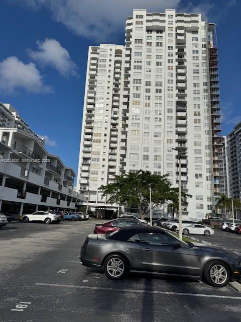 COMMODORE PLAZA CONDO - Residential Lease