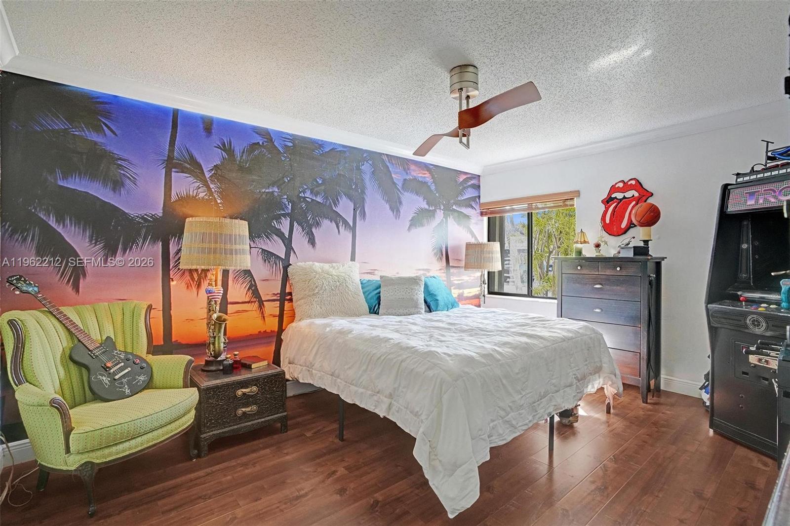 LOS PASEOS - Residential