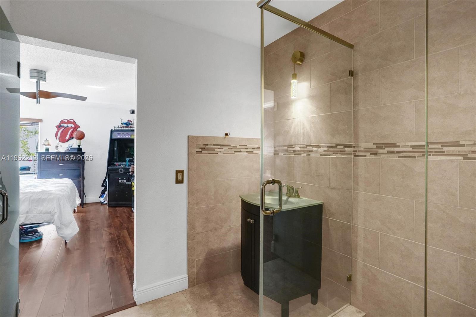 LOS PASEOS - Residential