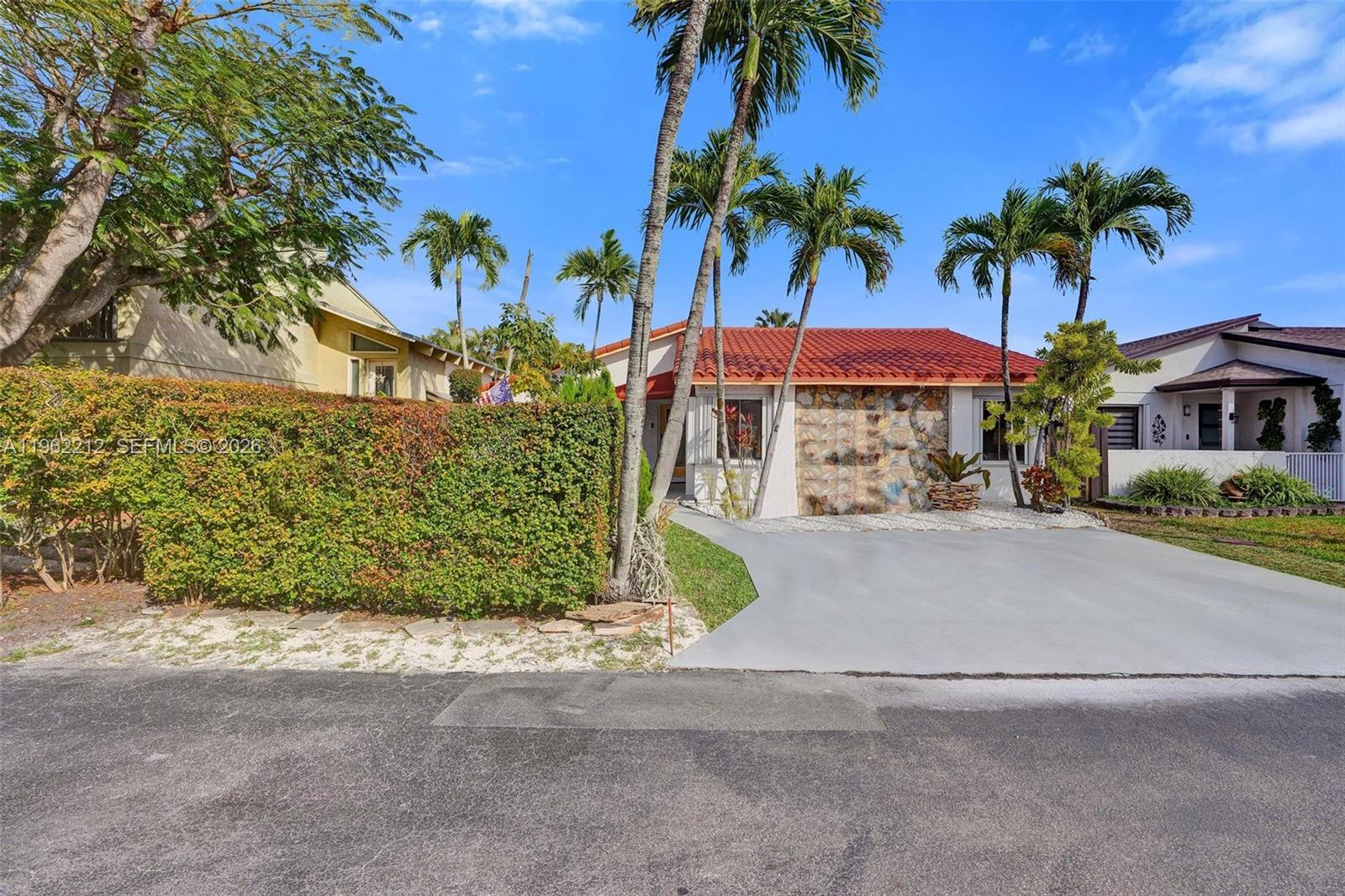 LOS PASEOS - Residential