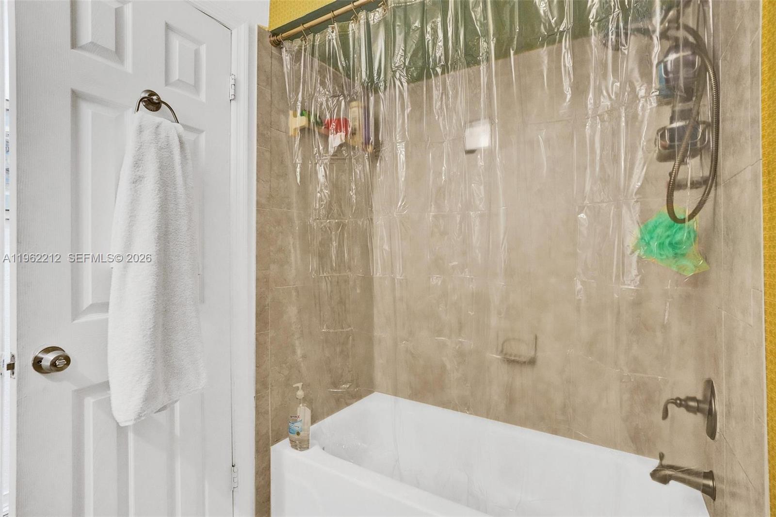 LOS PASEOS - Residential