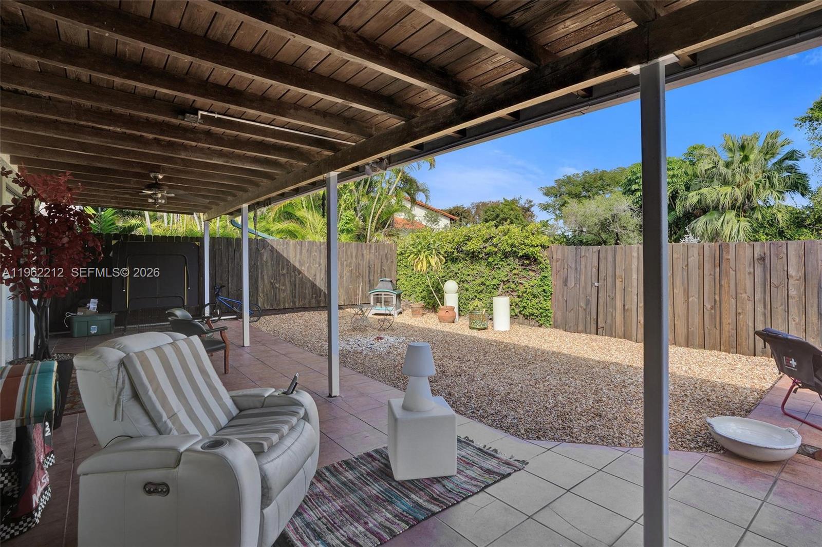 LOS PASEOS - Residential