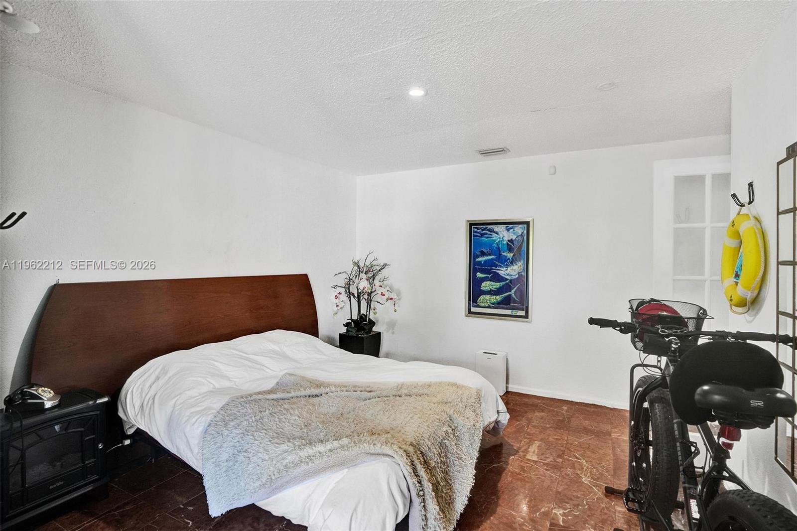 LOS PASEOS - Residential