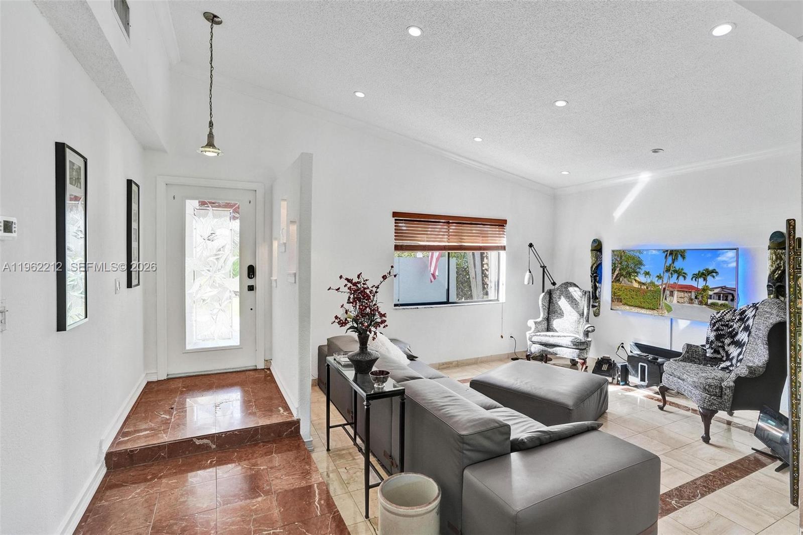 LOS PASEOS - Residential