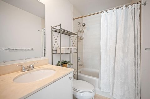 Tiny photo for 60 SW 13th St #4408, Miami, FL 33130 (MLS # A12027460)