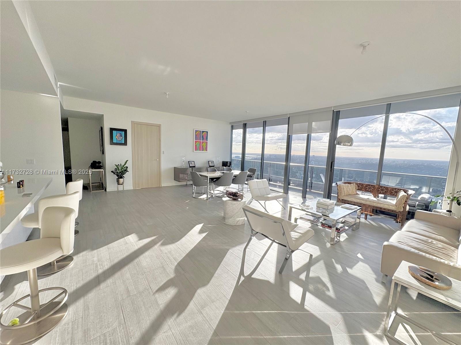 1000 Brickell Plz PH5204