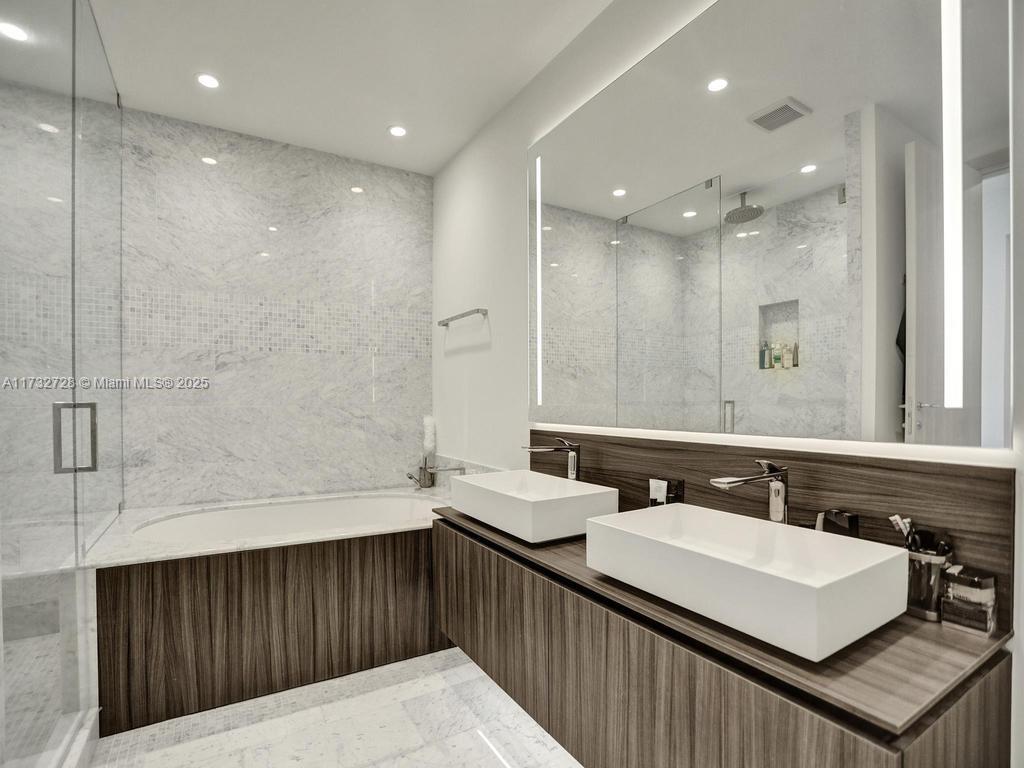 BRICKELL FLATIRON CONDO - Residential