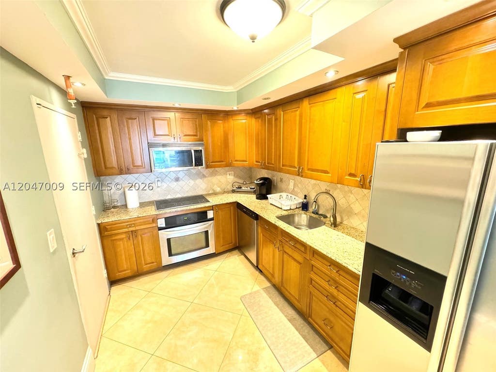 Photo of 3901 S Ocean Dr #7O, Hollywood, FL 33019 (MLS # A12047009)