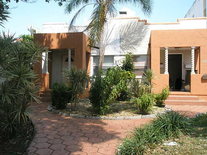COMPLETELY RENTED, EQUIPPED, REMODELED TRIPLEX. ALL UNITS TILED AND FRESHLY PAINTED. EAST OF US-1 JUST STEPS FROM DOWNTOWN HOLLYWOOD. CLOSE TO THE BEACH. THREE PARKING SPACES ON THE BACK OF THE HOUSE. COMMON LAUNDRY FACILITIES. VERY GOOD TENANTS. EXELLENT INVESTMENT.