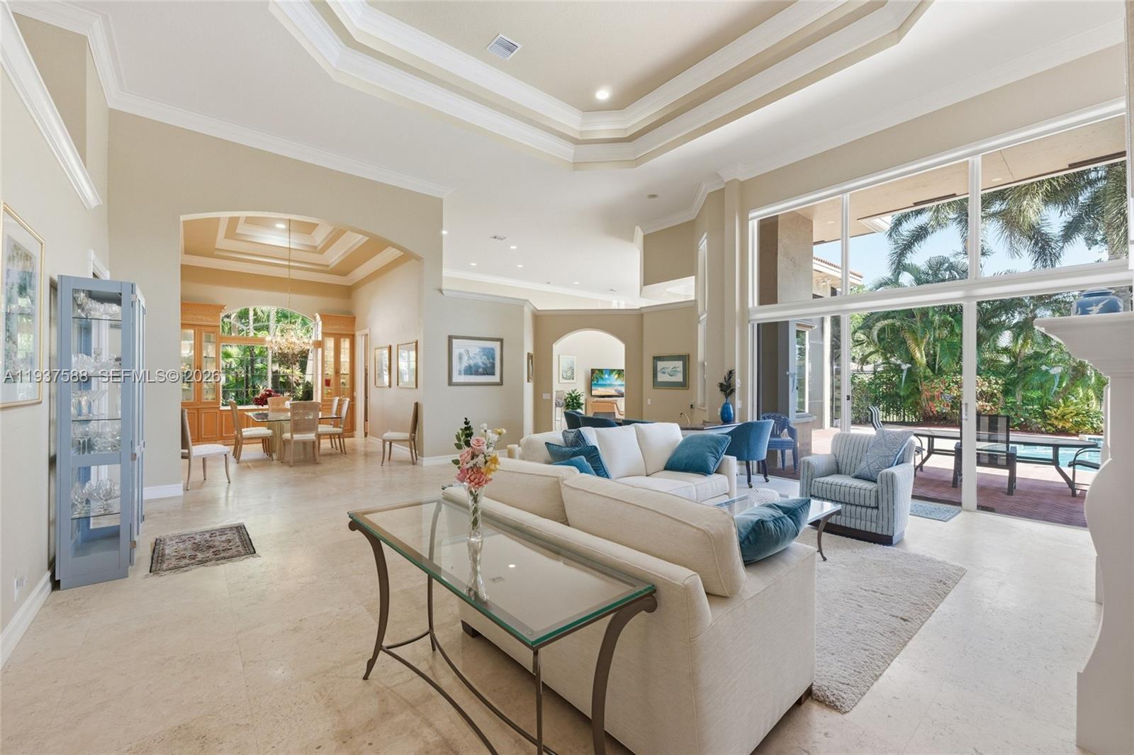 2442 Poinciana Ct, Weston, FL, 33327/$2,375,000 3 2442 Poinciana Ct