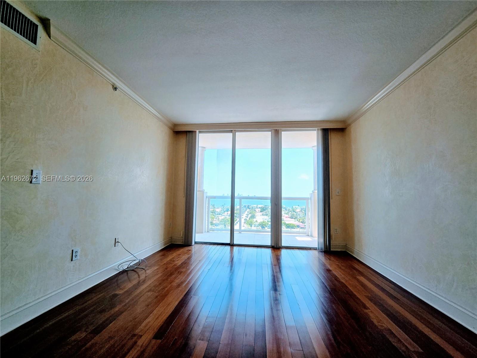 BAYVIEW CONDO AT NORTH BAY - Residential