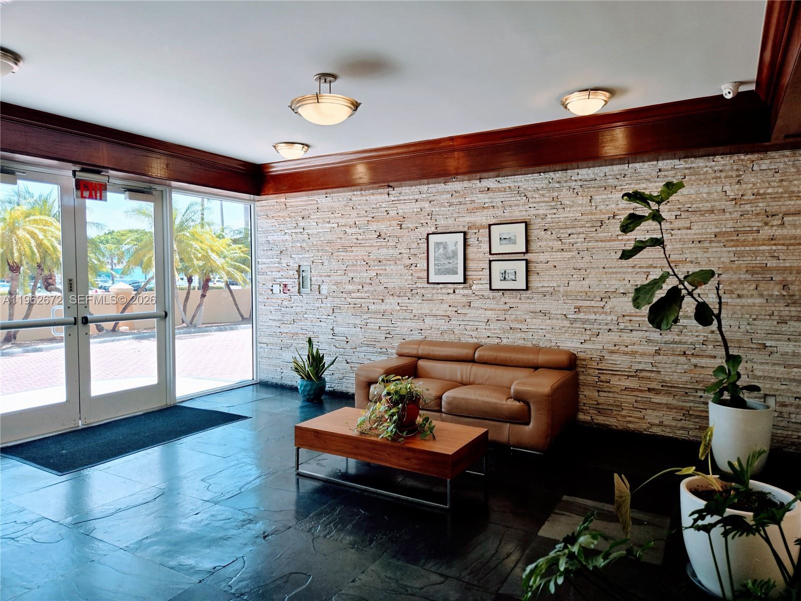 1625 Kennedy Cswy 1207C