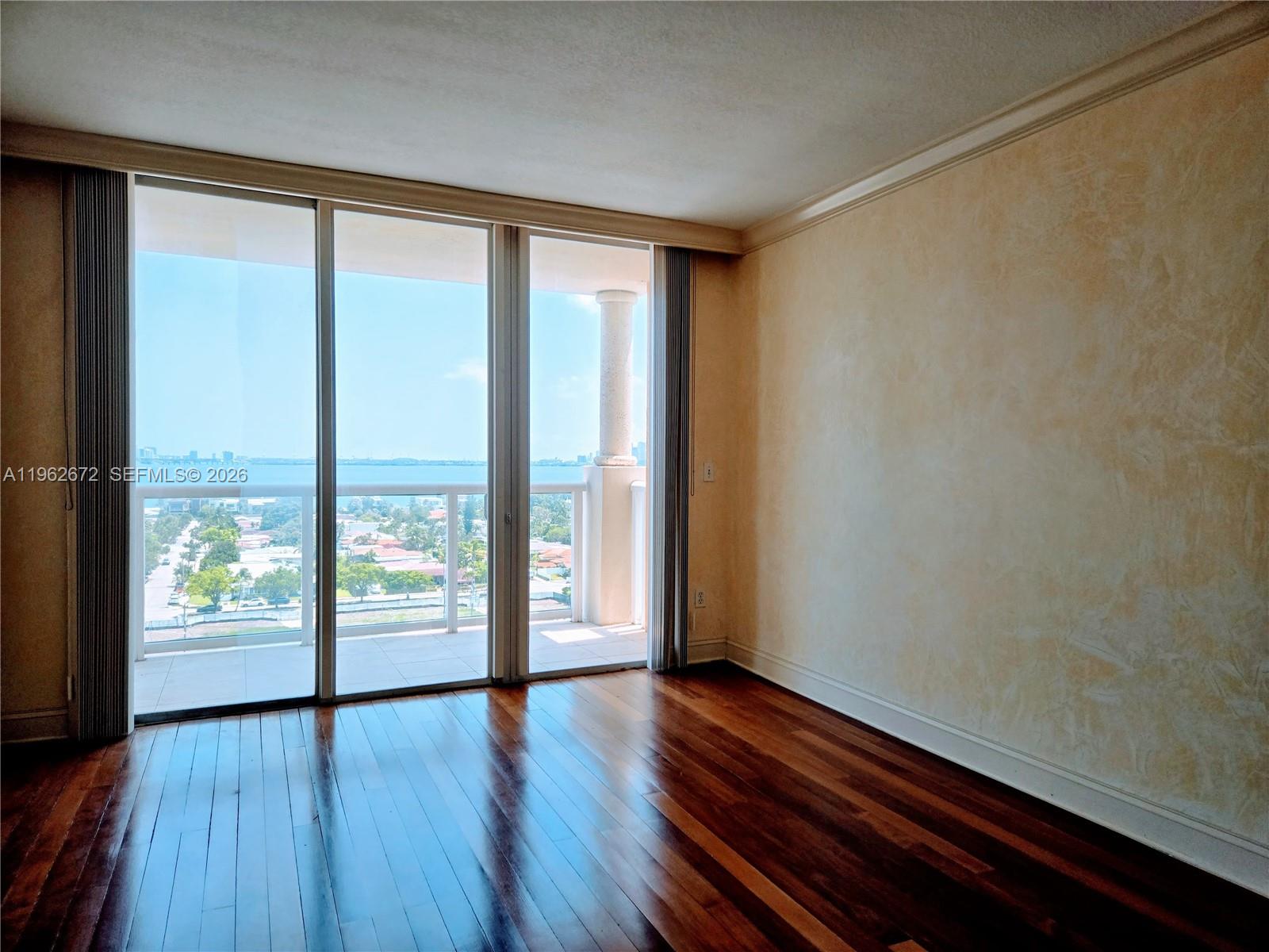 BAYVIEW CONDO AT NORTH BAY - Residential