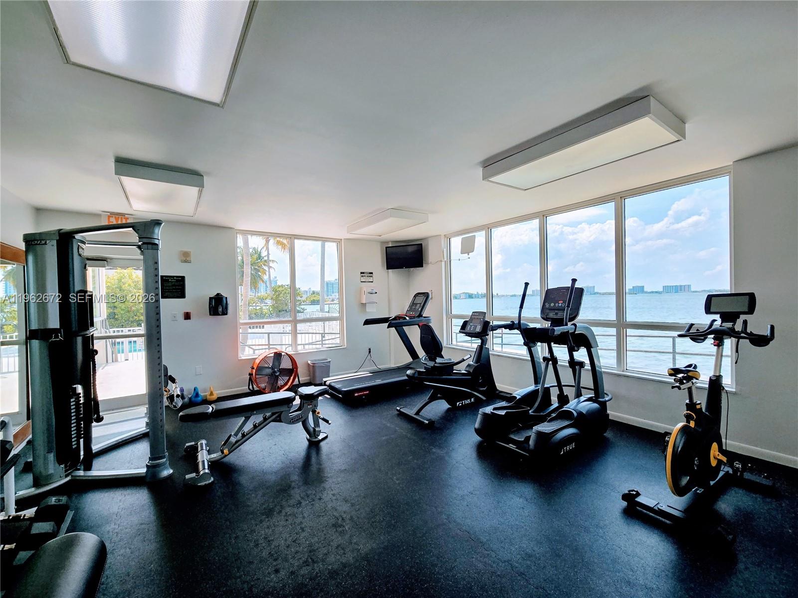 BAYVIEW CONDO AT NORTH BAY - Residential