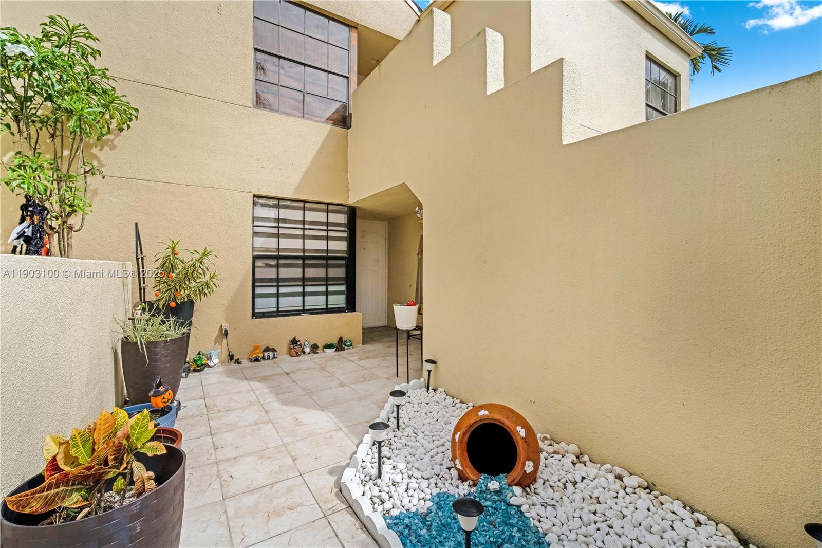 ELAN AT CALUSA CONDO III - Residential Lease