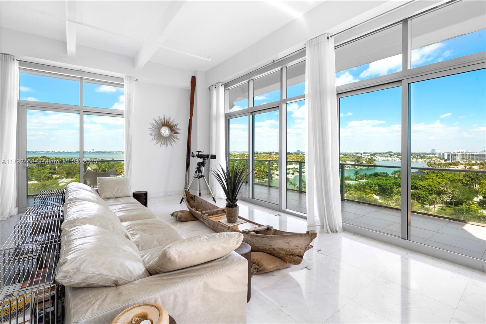 CHATHAM AT AQUA CONDO - Residential