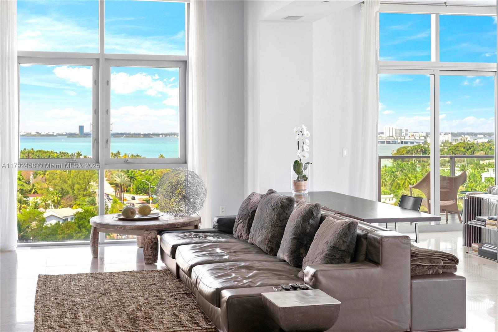 CHATHAM AT AQUA CONDO - Residential