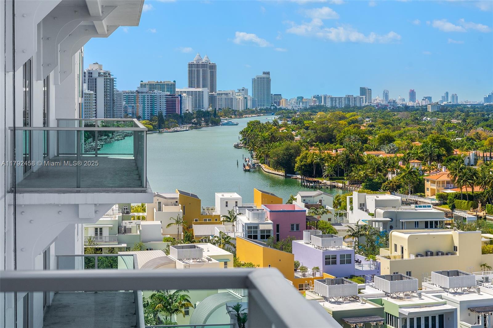 CHATHAM AT AQUA CONDO - Residential