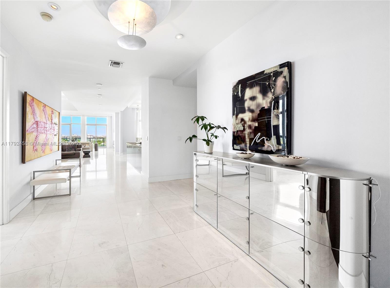 201 AQUA AVENUE 1001