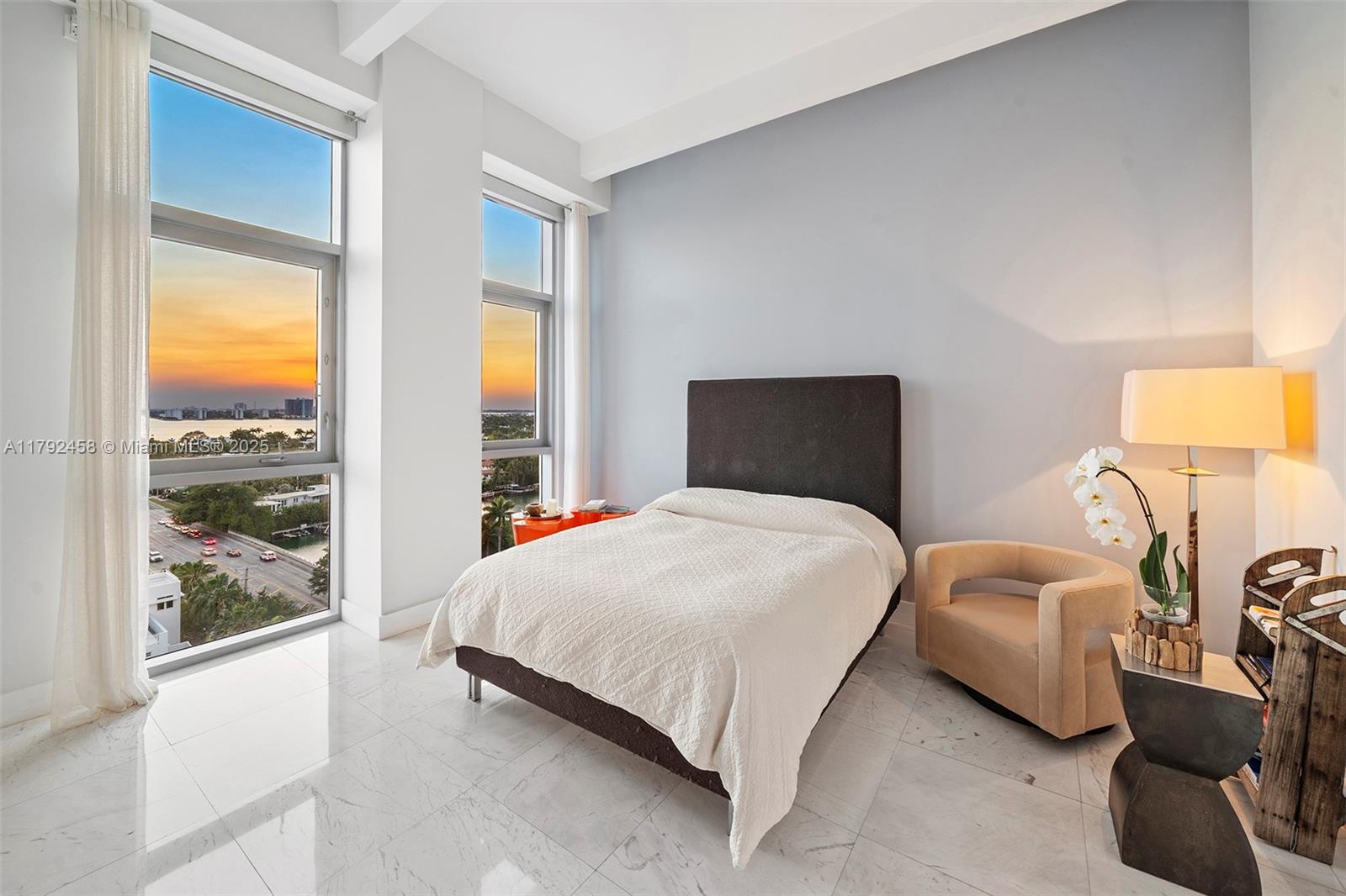CHATHAM AT AQUA CONDO - Residential