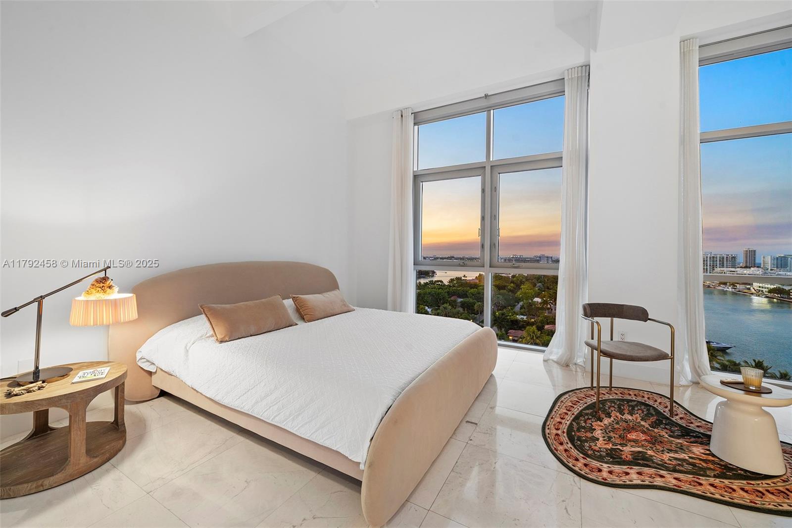 CHATHAM AT AQUA CONDO - Residential