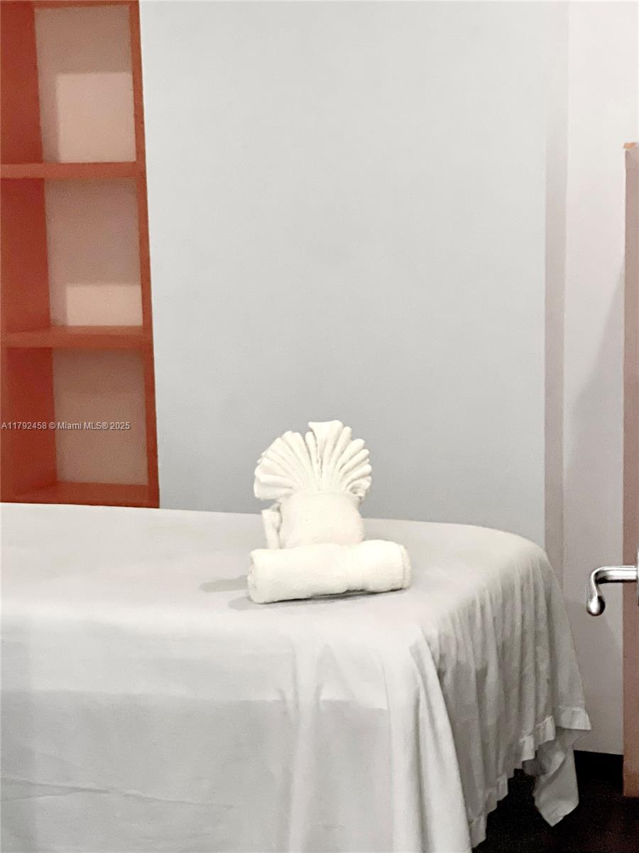 CHATHAM AT AQUA CONDO - Residential