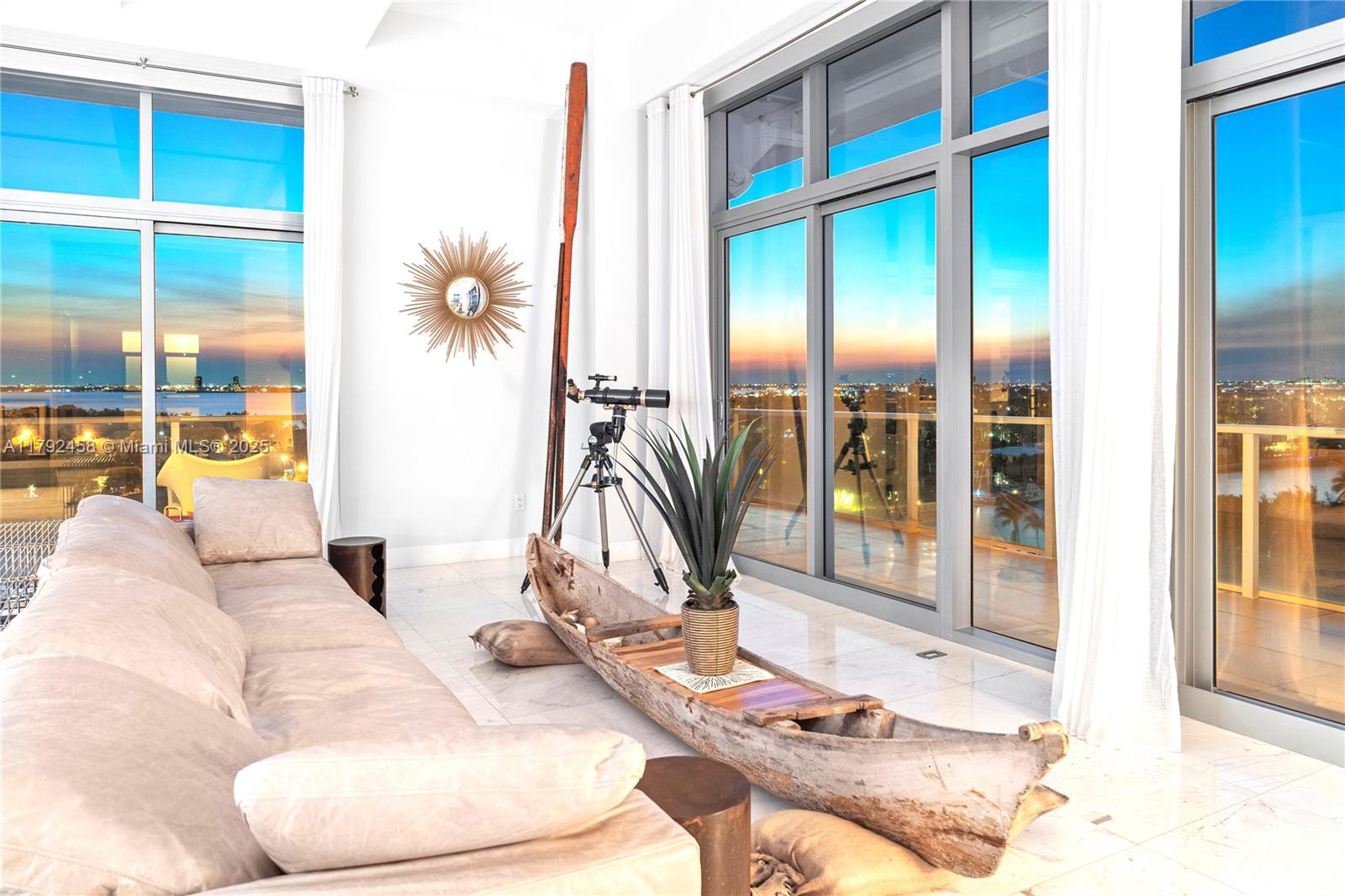 CHATHAM AT AQUA CONDO - Residential