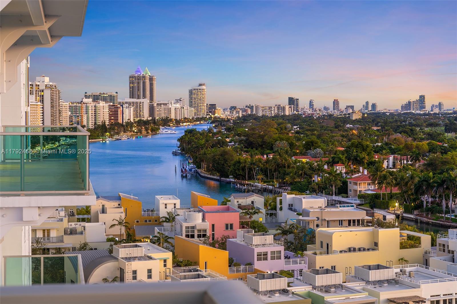 CHATHAM AT AQUA CONDO - Residential
