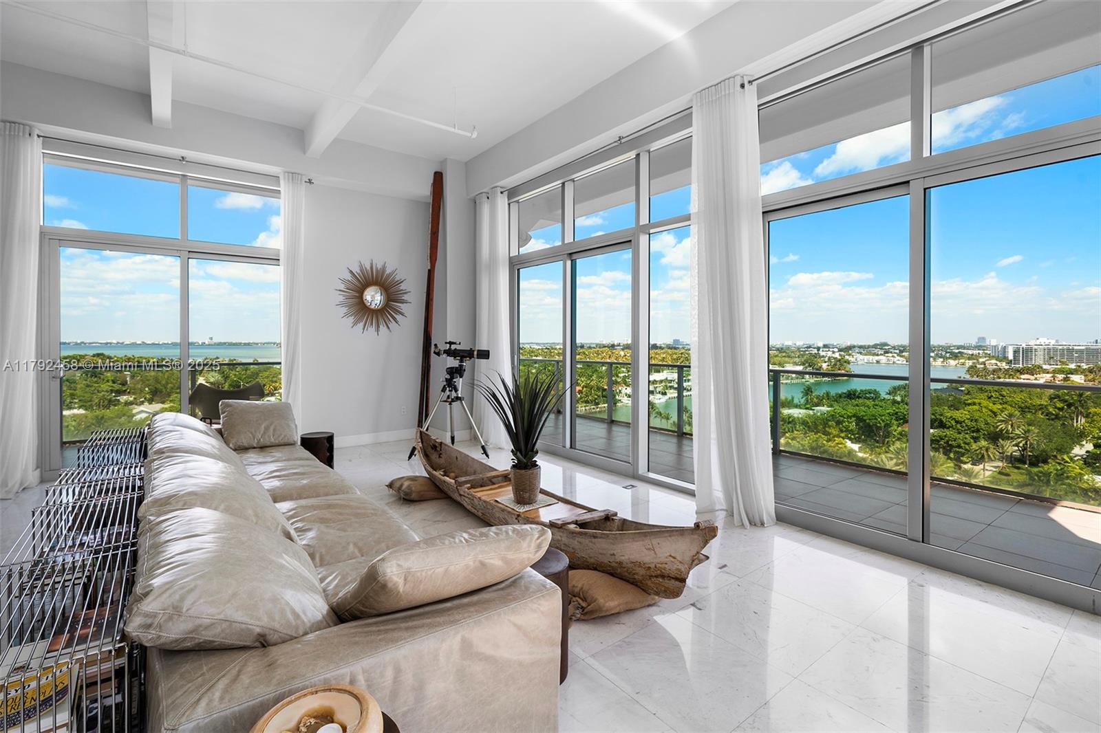 CHATHAM AT AQUA CONDO - Residential