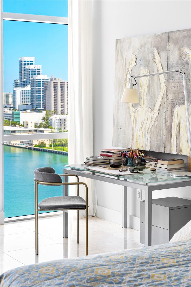 CHATHAM AT AQUA CONDO - Residential