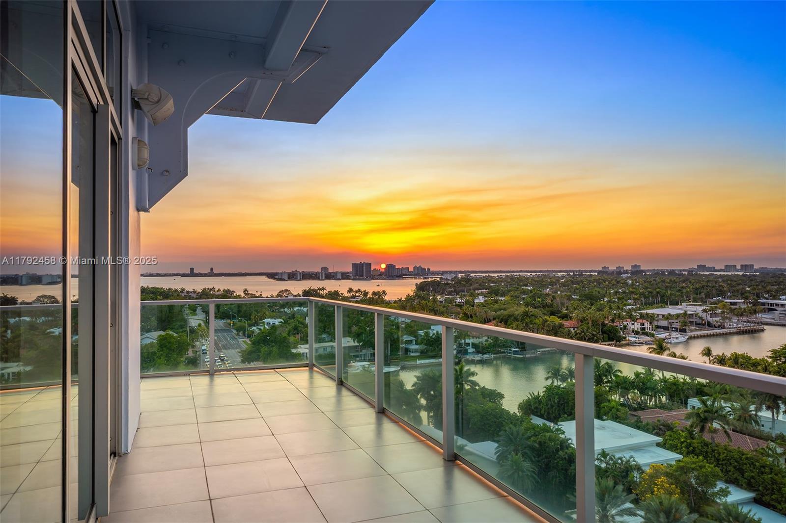 CHATHAM AT AQUA CONDO - Residential