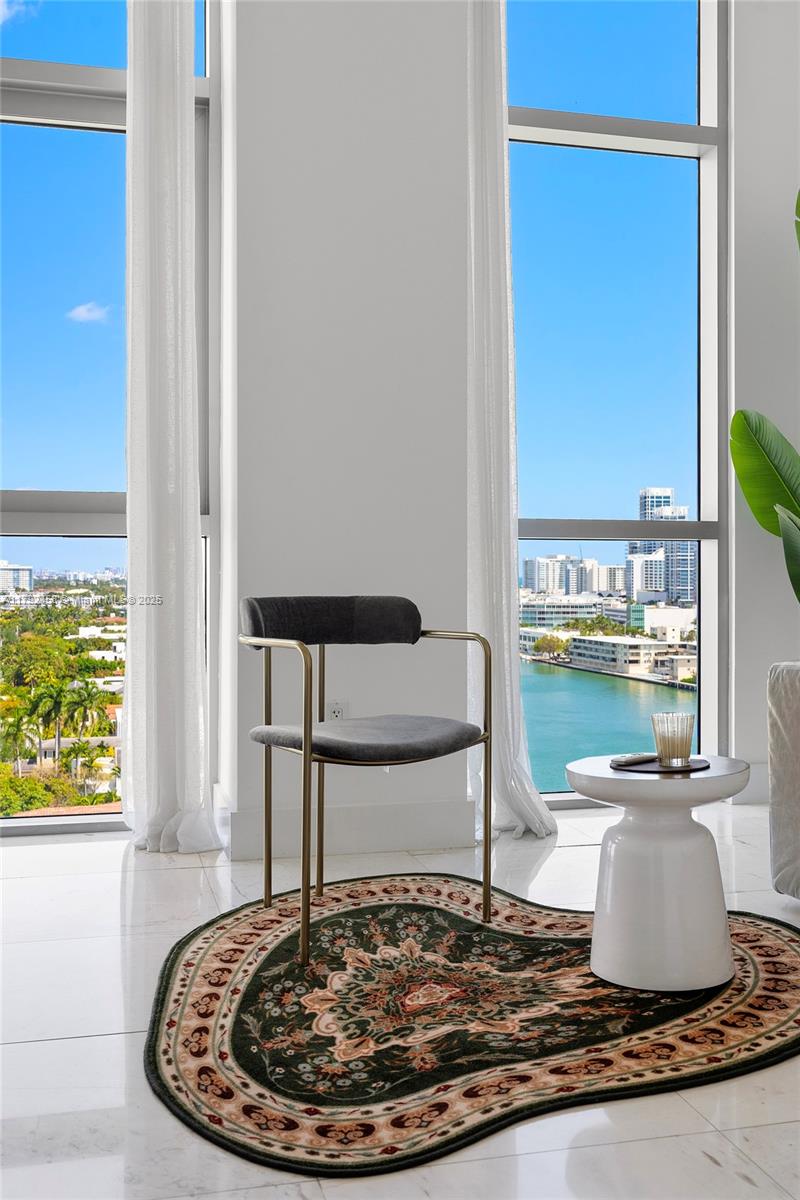 CHATHAM AT AQUA CONDO - Residential