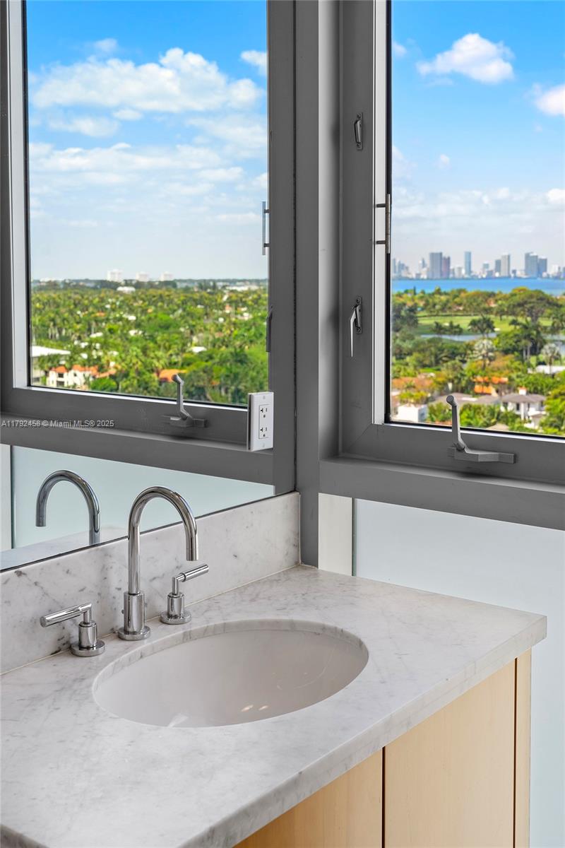 CHATHAM AT AQUA CONDO - Residential