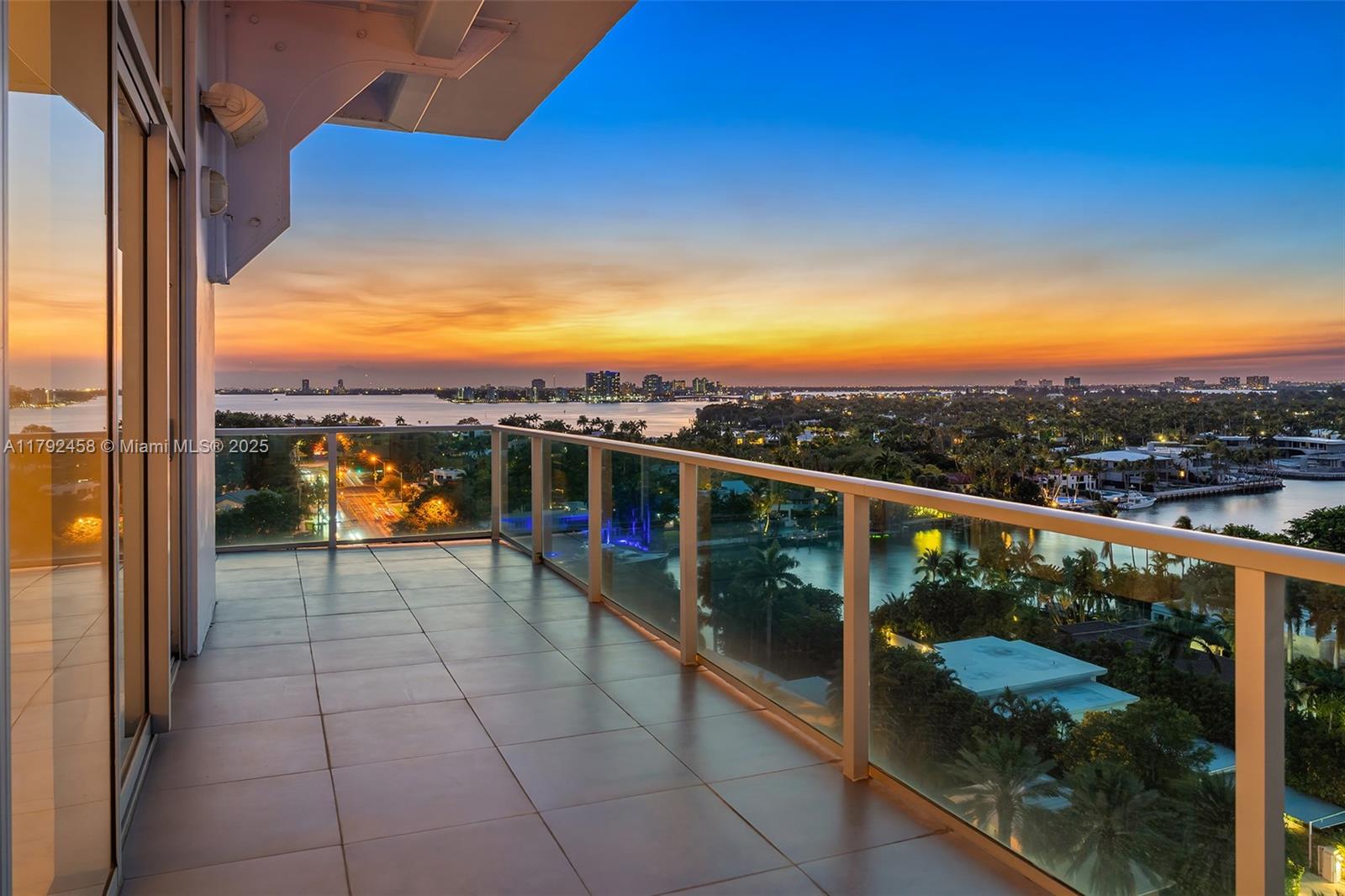 CHATHAM AT AQUA CONDO - Residential