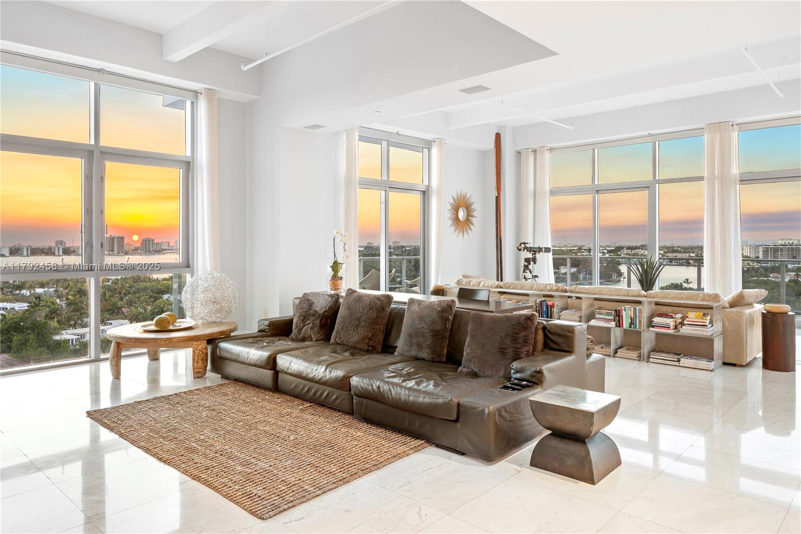 CHATHAM AT AQUA CONDO - Residential