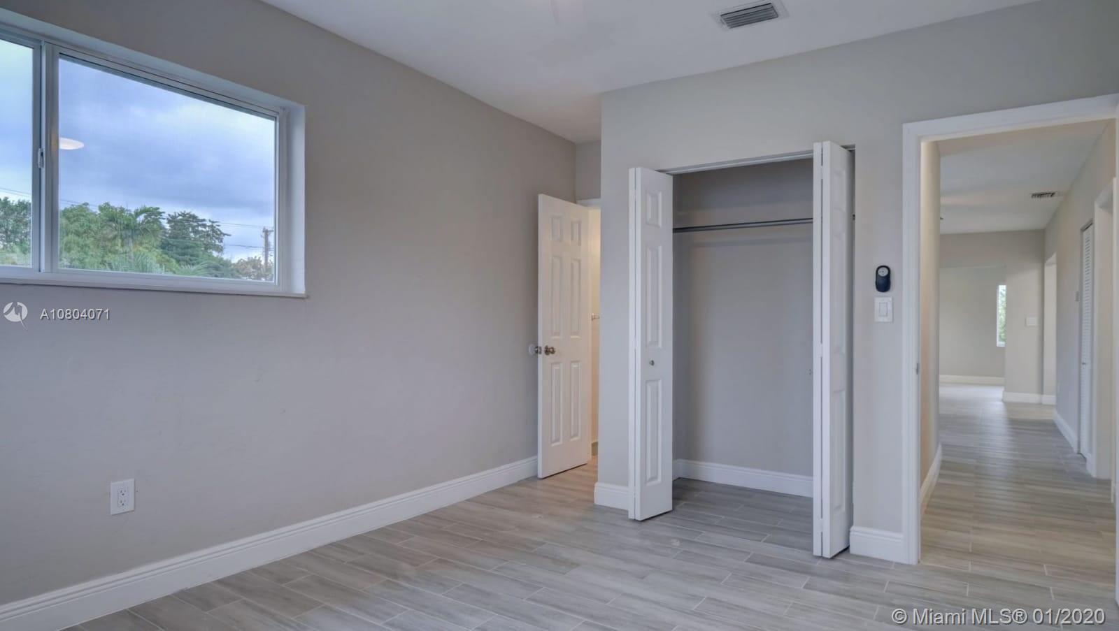 BAKER MANOR - Residential