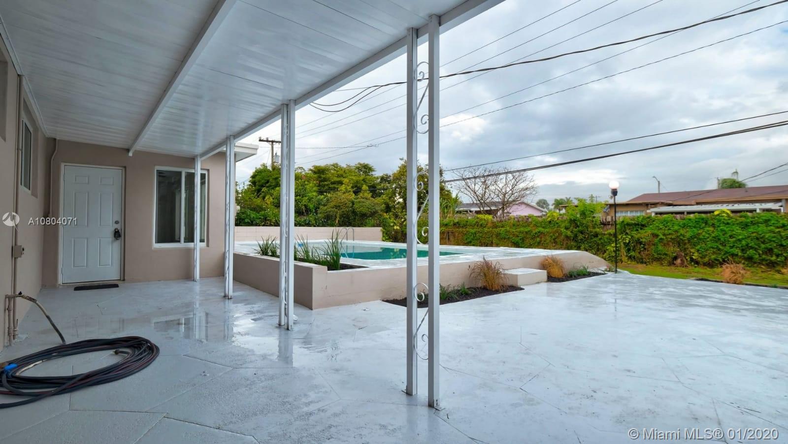 BAKER MANOR - Residential