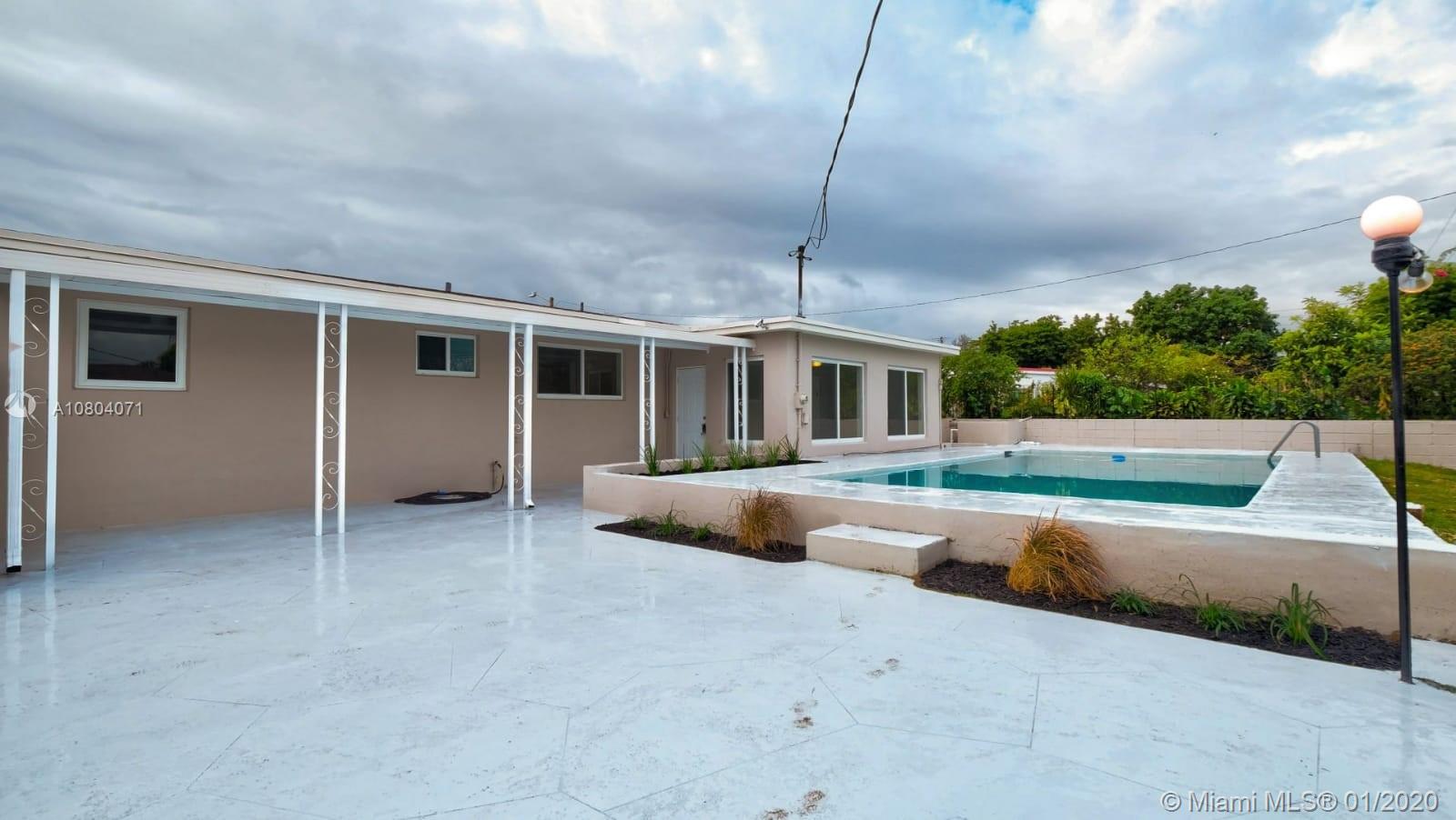 BAKER MANOR - Residential