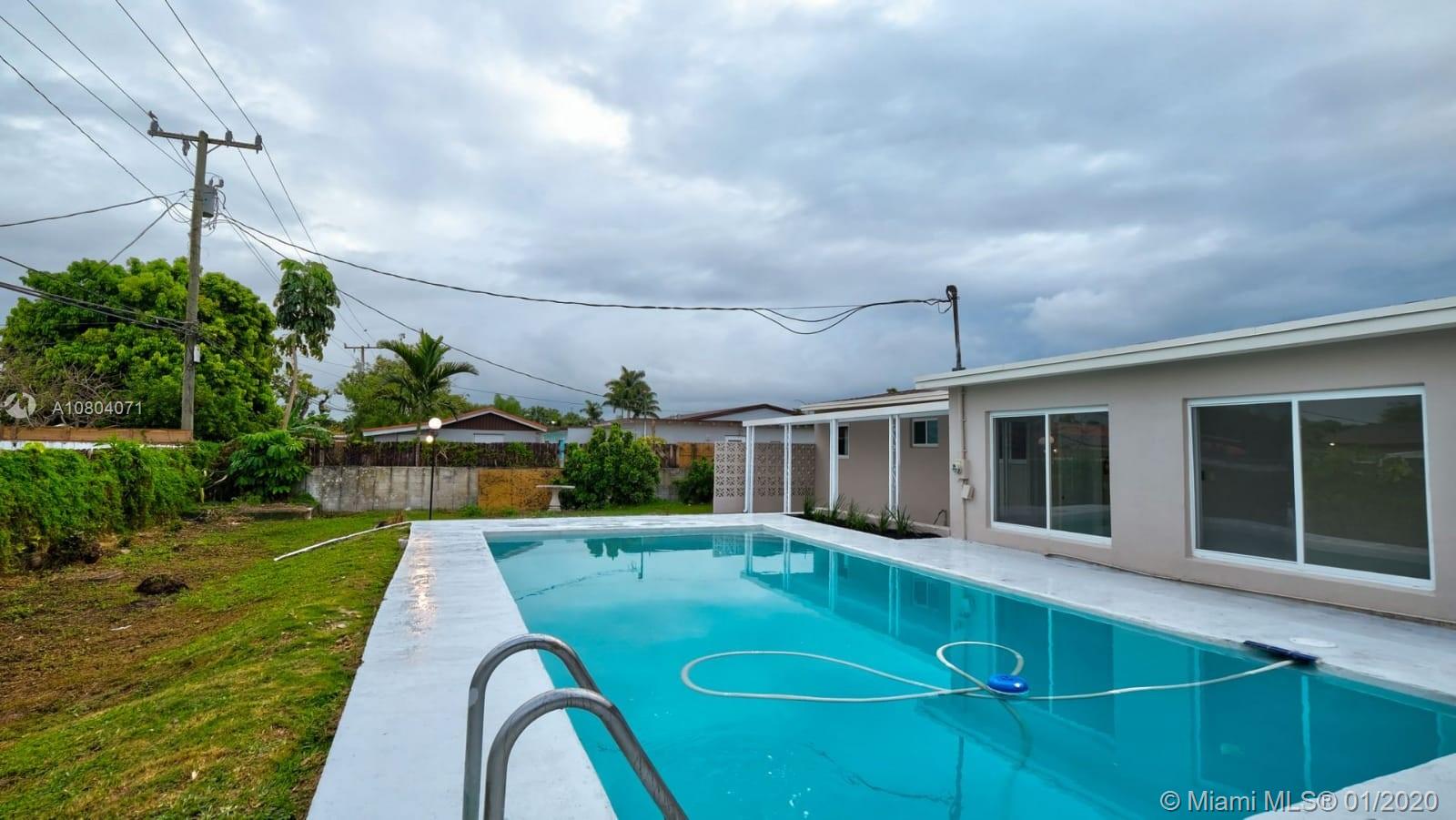 BAKER MANOR - Residential