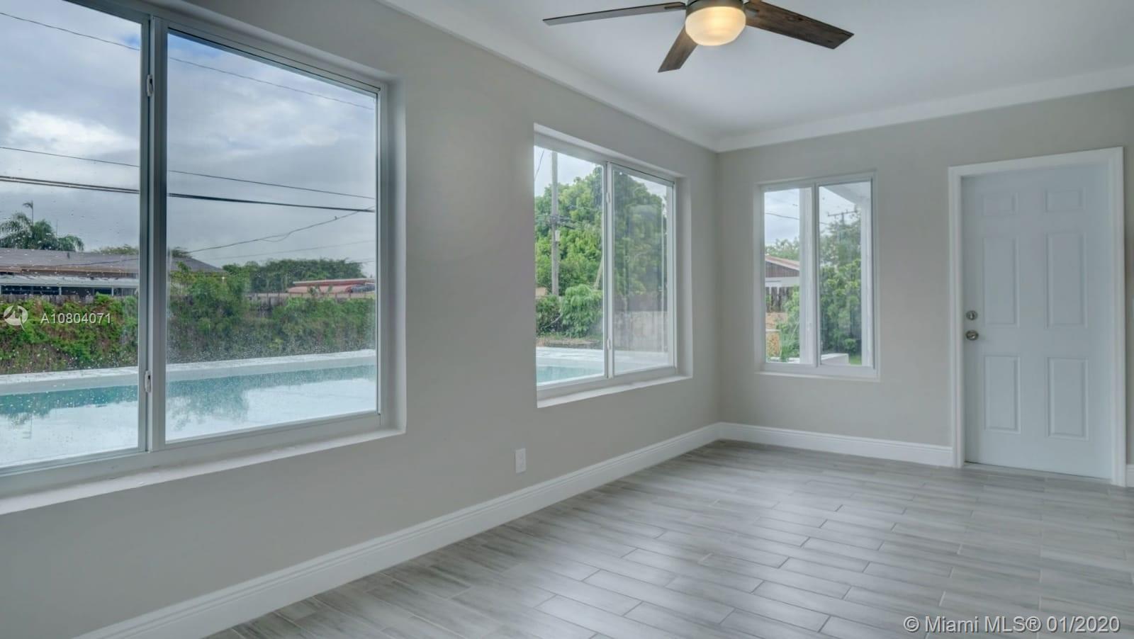 BAKER MANOR - Residential