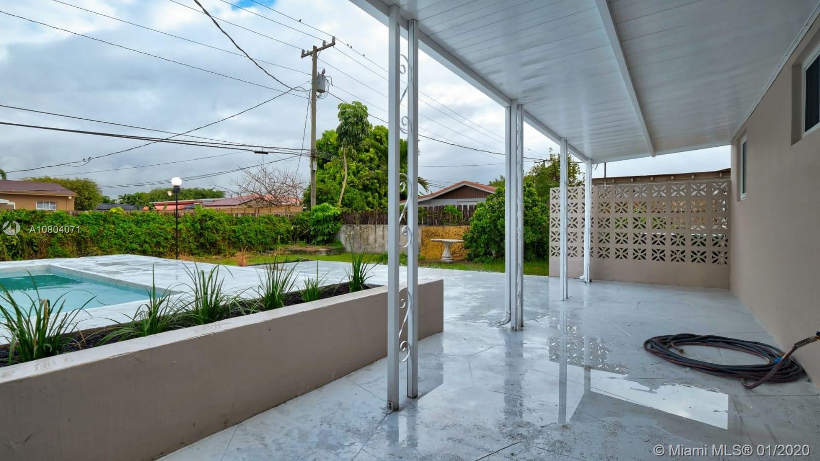 BAKER MANOR - Residential