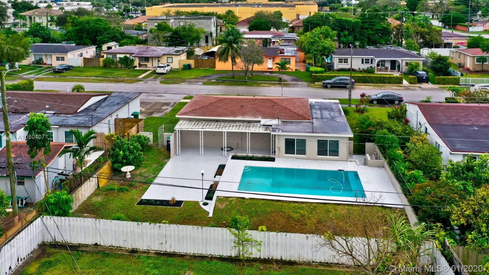 BAKER MANOR - Residential