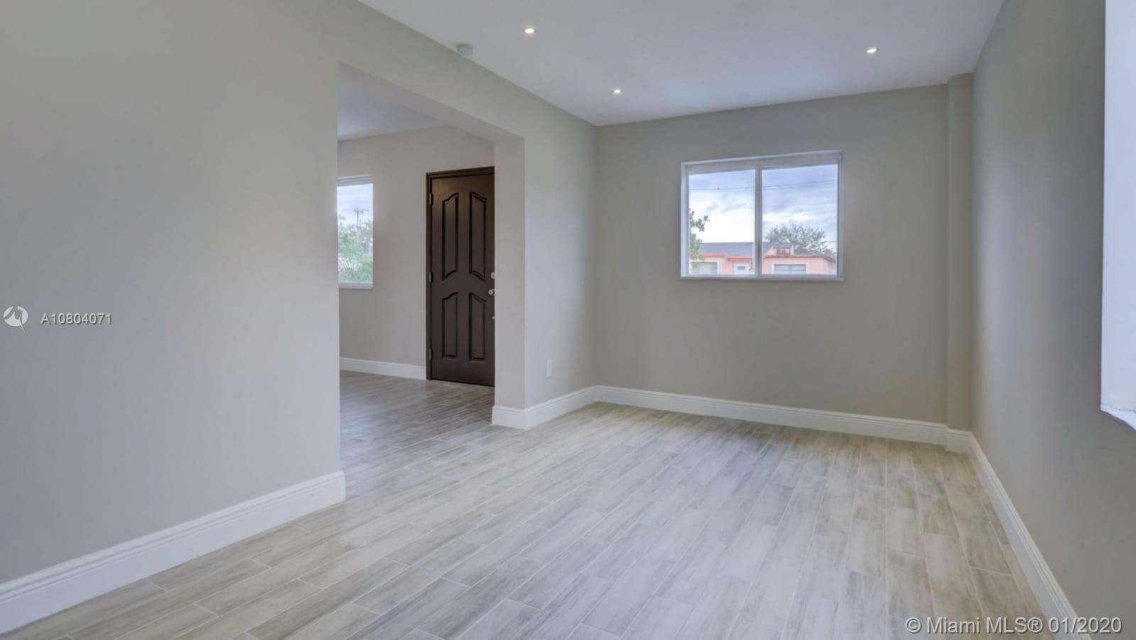 BAKER MANOR - Residential