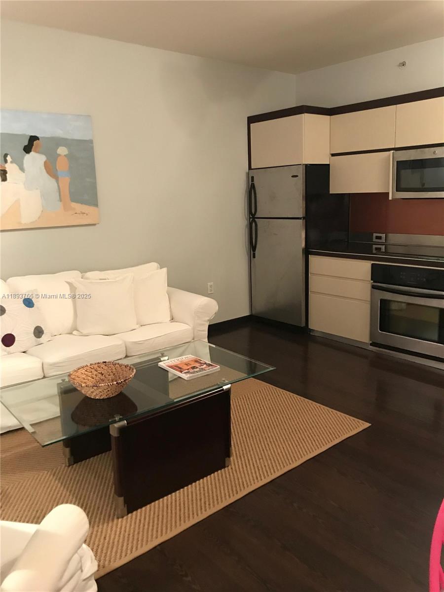 ARTECITY GOVERNOR CONDO - Residential Lease