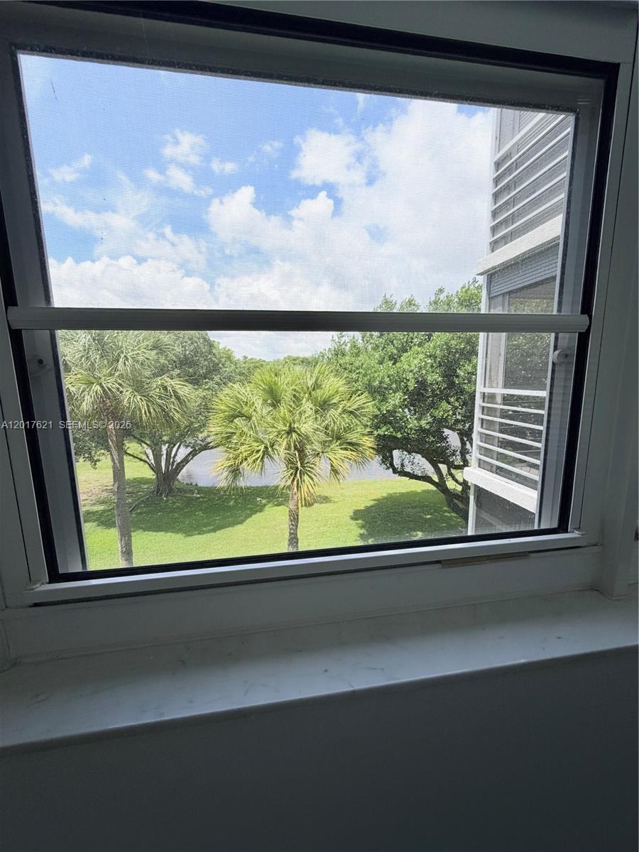NO 103 PALM-AIRE COUNTRY - Residential Lease